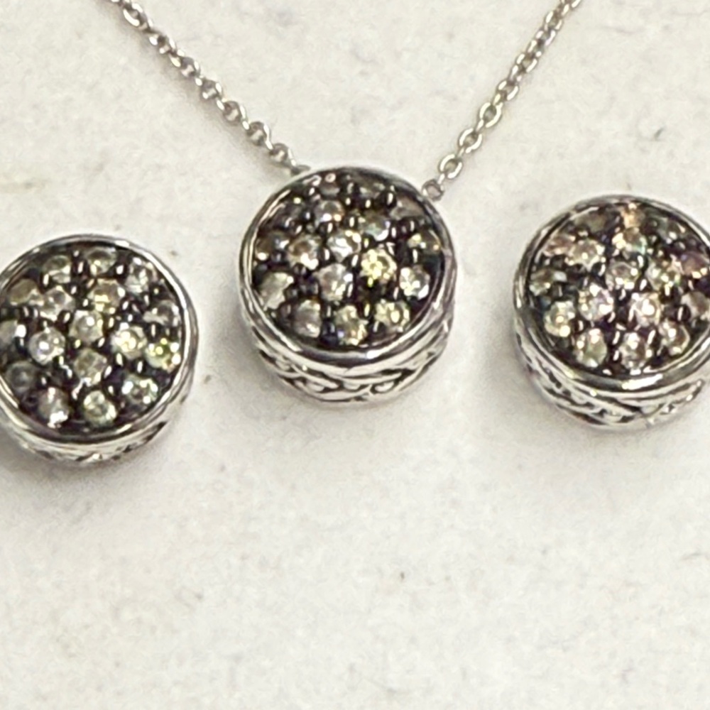 Elegant Silver Jewelry Set with Crystal Accents